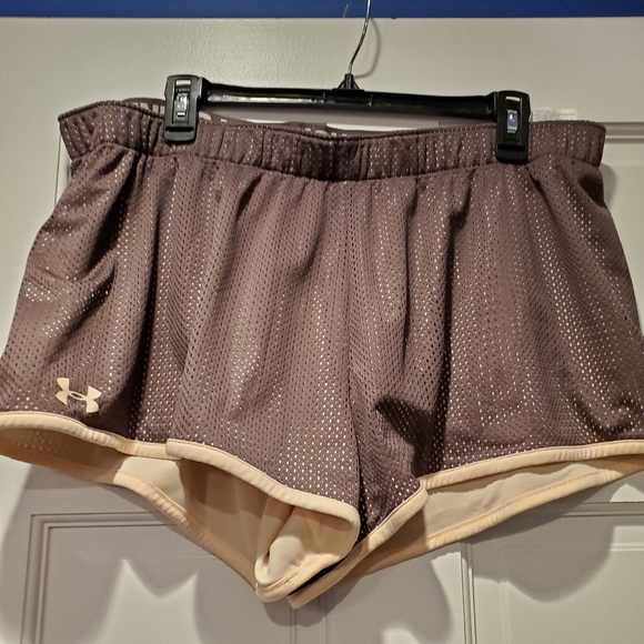 Under Armour Reversible Mesh Shorts - Picture 5 of 6